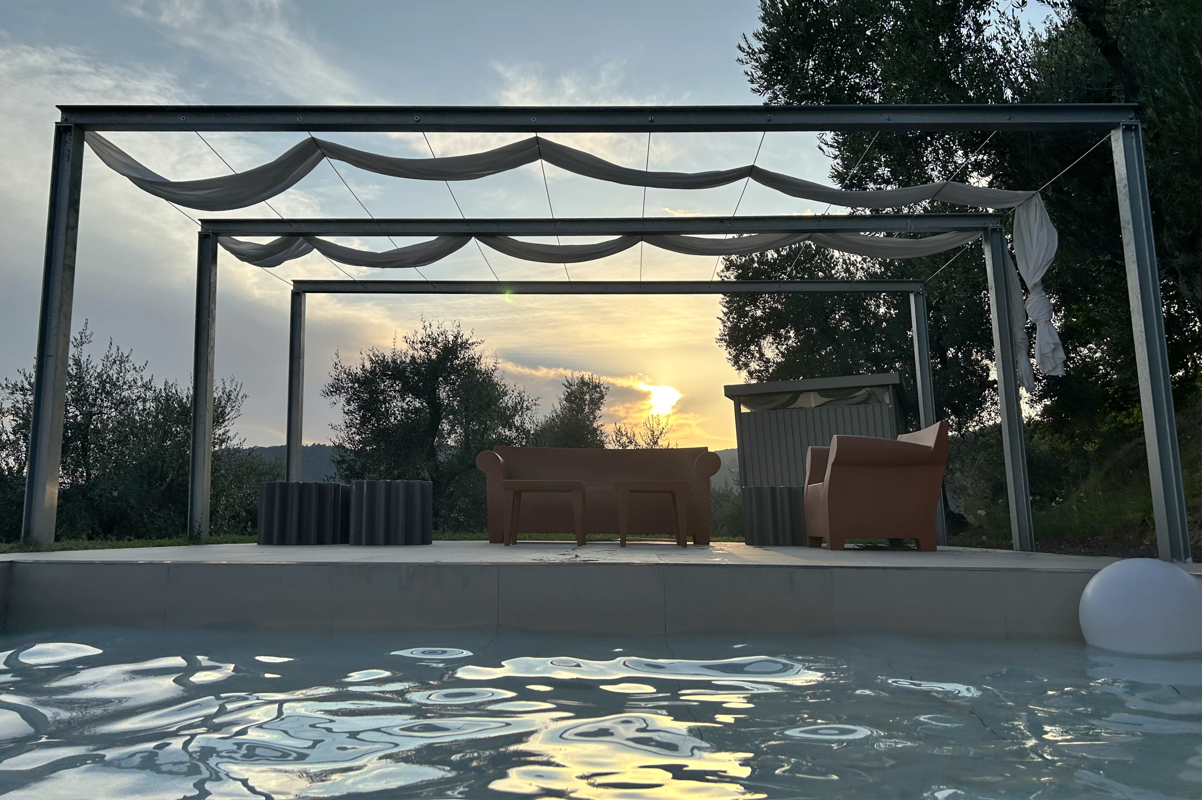 FOTO PERGOLA IN METALLO